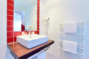 Hotels Brit Hotel Rouen Nord Mont Saint Aignan : Chambre Lits Jumeaux