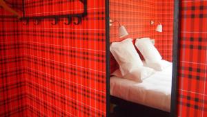 Hotels La Voile Rouge : photos des chambres