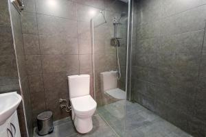 Cheers Midtown Hostel