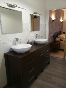 B&B / Chambres d'hotes Le Dauphin : photos des chambres