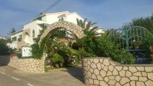 Apartments Kim - Novalja