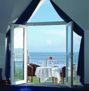 Superior Double Room with Sea View room in Garryvoe Hotel