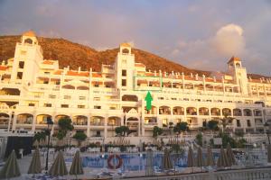 2-bedroom 4-star apartment in Los Christianos