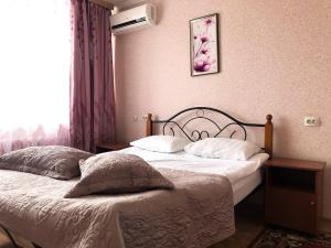 One-Bedroom Suite room in Svetlana Hotel