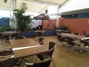 Overlander Hotel