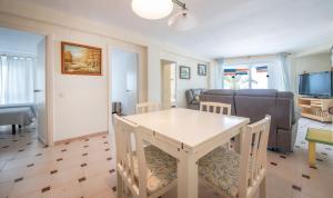 TarracoHomes, Apartamento Rosa Salou con Terraza y Vistas a la Playa