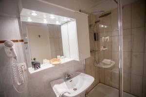 Hotels La Picholine : photos des chambres