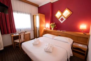 Double or Twin Room room in Hotel Santanton