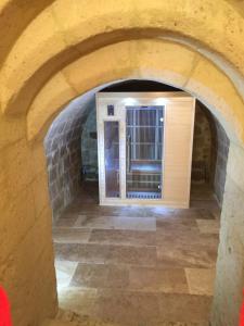 B&B / Chambres d'hotes La Cave Voutee Sauna & Hammam : photos des chambres