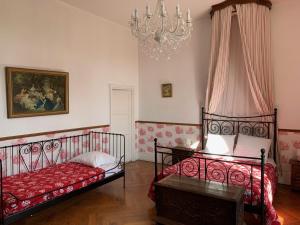 B&B / Chambres d'hotes Chateau De Matel : photos des chambres