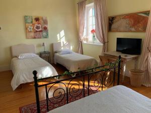 B&B / Chambres d'hotes Chateau De Matel : photos des chambres