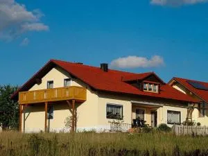 Ferienwohnung Hornauer - Michelsneukirchen