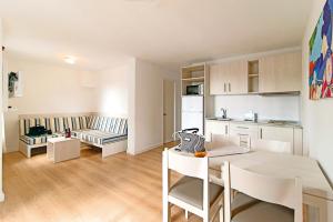 Apartamentos Cala Blanca