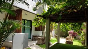 Sairee Sairee Guesthouse