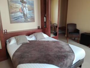Hotels Logis Hotel Le Moulin de Chalons : photos des chambres