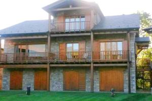 Bonito dúplex con piscina en Sanavastre
