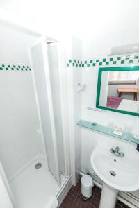 Hotels Hotel Le Trident Thyrse : photos des chambres