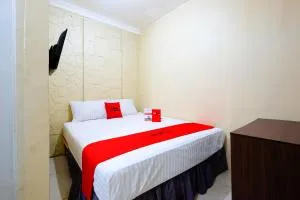 RedDoorz near Universitas Diponegoro Semarang - 班顿甘