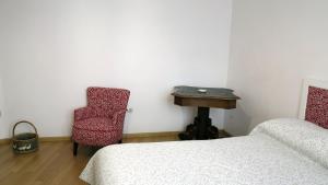 Spacious panoramic apartment - half way Center-Vomero district