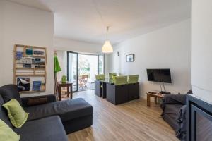 LovelyStay - Green Oasis Villa