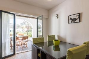 Green Oasis Villa w Parking by beach by LovelyStay