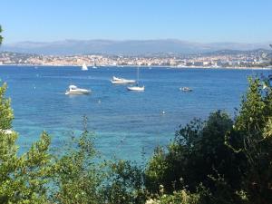Appartements Independant Apartment - Stunning Sea View - Near Cannes : photos des chambres