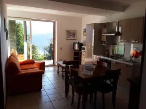 G&G1 Appartamento con giardino privato - Quarna Sotto