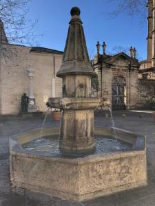 Appartements Le Logis du Chanoine, 50 m2 and terrace face to Cathedral : photos des chambres