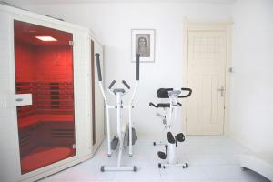 White Luxury Penthouse in City Centre