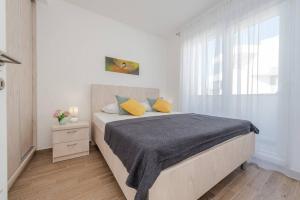 Dario 2. modern & luxury apartment with a pool 