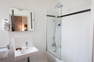 Hotels Hotel Albert Elisabeth Gare SNCF : photos des chambres