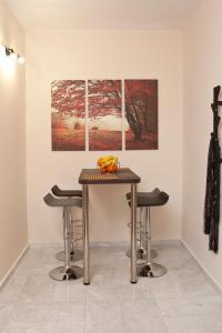 New Stylish and Cozy House near Metro Station