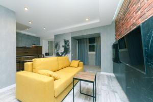 Deluxe Apartment with jacuzzi room in Hotrent City