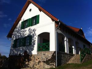 Kolonics Pincészet Vendégház Somló