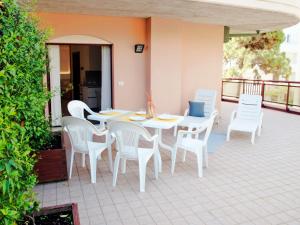 Superior Studio Apartment (2 Adults)