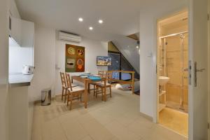 Studio - Split Level with Free Parking room in A. V. Pension Praha