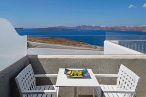 Acroterra Rosa Hotel & Spa Santorini Greece