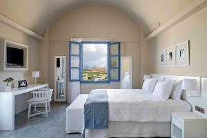 Acroterra Rosa Hotel & Spa Santorini Greece