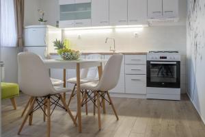 Apartment Vir with free private parking