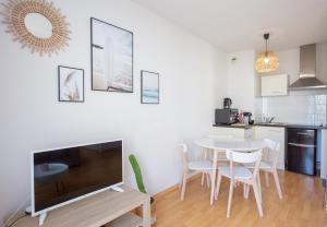 Appartements T2 - sanguinaires - Superbe vue mer - proche centre ville : photos des chambres