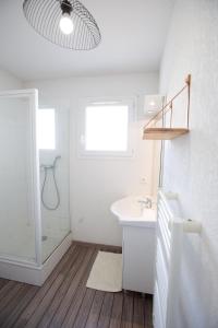 Appartements T2 - sanguinaires - Superbe vue mer - proche centre ville : photos des chambres