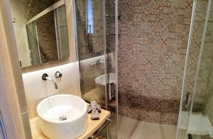 Deluxe Apartment with Private Pool