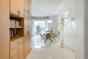 Athenian Riviera Beach Apartment