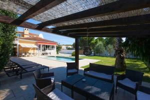 Villa VEDORNA - large luxury house with pool, wellness room with jacuzzi & sauna, game room, childrens playground & bbq, Pomer, Istria