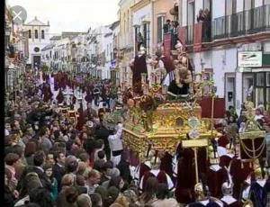 Apartamento en Pleno Centro De Marchena 3 dormitorios 3 baños privados - Paradas