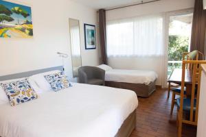 Hotels Motel Cap Sol : Chambre Triple Confort (3 Adultes) - Vue sur Jardin 