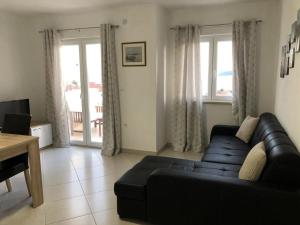 One-Bedroom Apartment with Terrace and Sea View room in Apartments with a parking space Orebic Peljesac - 10080