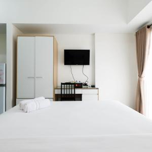 Scenic Studio Room at Casa De Parco Apartment By Travelio