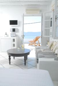 Archondoula Studios Milos Greece