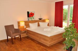 Superior Double Room with Balcony or Terrace room in Hotel Karl's Burg